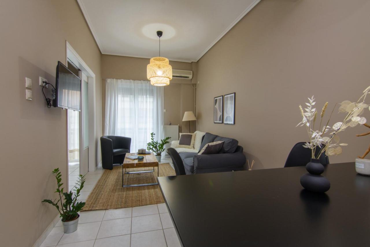 Apt 48, Cozy Apartment In Kalamata City Center エクステリア 写真